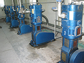 北京某知名化工廠(chǎng)使用的我公司W(wǎng)LW-50立式無(wú)油往復(fù)式真空泵